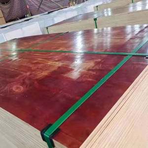 Contreplaqué filmé noir de 18 mm, feuille de bois dur, panneau de placage mélaminé, panneau de coffrage de construction marine E1, phénolique, <span class=keywords><strong>prix</strong></span> de gros - Product Image 2