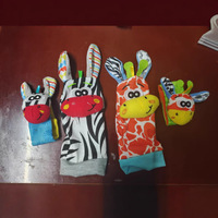 Happy Jack Export commerce extérieur bébé montre ensemble avec dragonne et chaussettes dragonne hochet jouets promotionnels