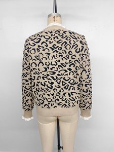<span class=keywords><strong>Maglione</strong></span> Lavorato a Maglia da Donna 2026 Stile Retrò con Ricamo in Pizzo, Scollo Rotondo e Stampa Leopardata - Product Image 5