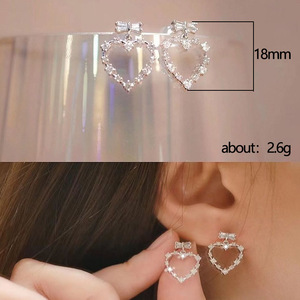 Orecchini a perno con fiocco a cuore e cristalli per donna, accessori moda dolci e minimalisti per l'uso quotidiano - Product Image 5
