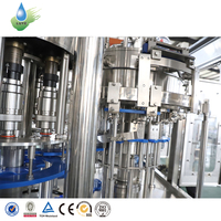 Machine de remplissage et d'embouteillage automatique de boissons gazeuses et de sodas pour bouteilles en plastique PET 4000 bph
