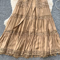 Robes élégantes LW1300 Vintage Hollow-Out Lace Panel Waist-Cinched Long Dress Avec Manches Courtes Col Cranté Robe Femme