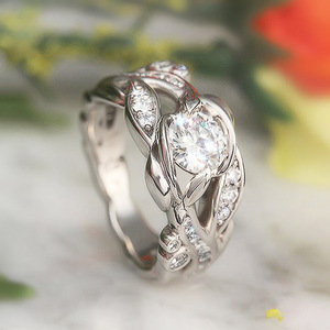 Textured Geometric Design Ring Elegant Style Finger Ring for Women - Product Image 4
