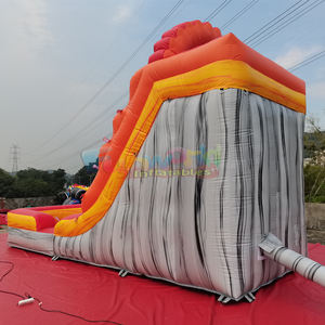 Toboggan aquatique commercial extérieur pour enfants, couleur marbre lave, avec piscine gonflable et structure de jeux aquatiques. - Product Image 3