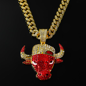 Nuevo Diseño, Collar con Colgante de Cabeza de Buey Rojo con Pedrería, Estilo Hiphop Rap, Chapado en Oro, Collares con Colgante de Aleación para Hombre, Joyería de Moda - Product Image 2