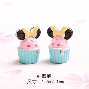 Vente en gros de cupcakes miniatures <span class=keywords><strong>Mickey</strong></span> Mouse en résine de dessin animé mignon Accessoires en résine pour <span class=keywords><strong>maison</strong></span> de poupée Décoration d'aliments et de jouets - Product Image 4