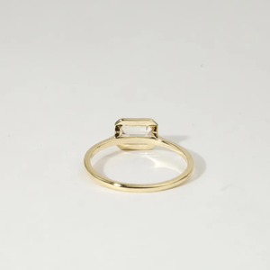 Anillo de Compromiso de Lujo con Diamante de Laboratorio Corte Esmeralda de 0.75 a 2 Ct, Certificado IGI, Oro Sólido de 18K, Regalo de Aniversario - Product Image 4