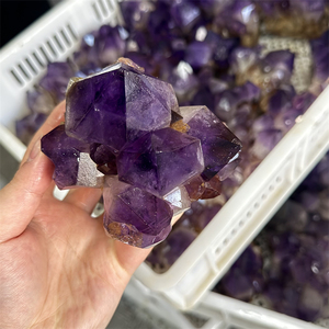 Agruppo di <span class=keywords><strong>Ametista</strong></span> Brasiliana Naturale Grezza, Cristallo di Alta Qualità per Energia Curativa e Decorazione - Product Image 3