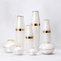 Emballages cosmétiques en acrylique populaires et uniques, 30 ml, 50 ml, 80 ml, 120 ml, pour soins de la peau, crème, lotion, flacons blancs nacrés dorés, bouchon à vis