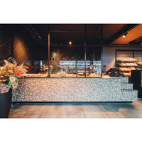 Vente chaude Restaurant Buffet Nourriture pour Vitrine Avant Vitrine Vitrine En Verre Incurvé pour Pain Gâteau Comptoir Design D'intérieur Rack