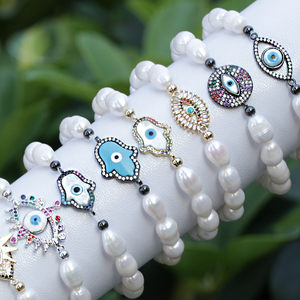 Bracciale di alta qualità placcato oro 18 carati con occhio di Allah, perla barocca d'acqua dolce naturale e mano di Hamsa, regalo per donna - Product Image 5