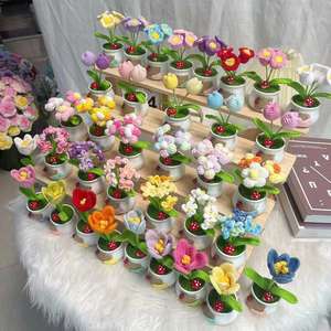 Fleurs de fil crocheté faites à <span class=keywords><strong>la</strong></span> main, produits finis: tournesols, muguet, tulipes, bureau, voiture, décorations de bureau, - Product Image 3