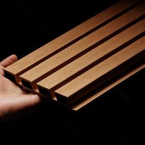 Barandilla de Madera de Roble con Acabado de Poliuretano para Decoración de Exteriores - Product Image 1