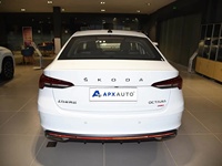Новые автомобили 2025 года для Skoda Octavia 1.4T: автоматический седан с турбонаддувом, электроприводом стеклоподъемников, кожаными сиденьями, адаптивным круиз-контролем