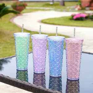 Travel Glitter Acrylic Plastic Cups 24 Oz Reusable Fish Scale Colorful Double Wall Plastic Tazze Mug With Straw