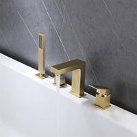 Hôtel de luxe Design en laiton massif 4 trous Robinets d'eau de bain Finition or brossé Robinet de bassin de baignoire cascade