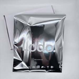 Bolsas de Correo de Poliéster Plateadas Metálicas con Logotipo Personalizado, Bolsas de Envío para Ropa, Bolsas de Correo de Poliéster - Product Image 1