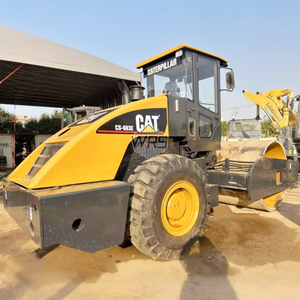 Caterpillar a utilisé la condition parfaite de travail du compacteur CS683e de route du vibrateur CS583 CS683 de rouleau de route - Product Image 1
