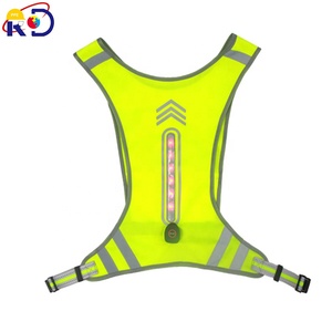 <span class=keywords><strong>Gilet</strong></span> Réfléchissant de Course de Nuit de Cyclisme <span class=keywords><strong>Lumineux</strong></span> à Led Rechargeable - Product Image 2