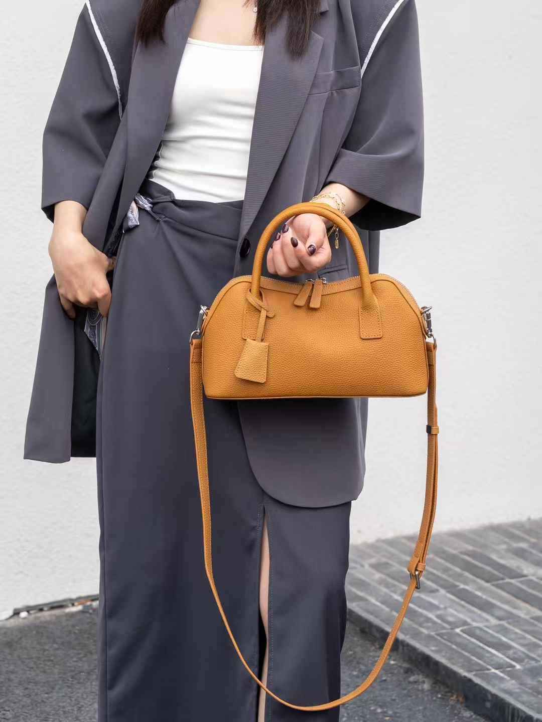 สีน้ำตาล