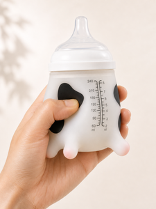 Biberón de Silicona Líquida de Grado Alimenticio con Forma de Vaca, Biberón de Boca Ancha Anticólicos para Bebés, Resistente a Altas Temperaturas - Product Image 3