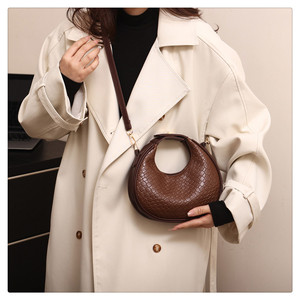 Nuevo Bolso <span class=keywords><strong>de</strong></span> Mano <span class=keywords><strong>de</strong></span> <span class=keywords><strong>Mujer</strong></span> en Forma <span class=keywords><strong>de</strong></span> Media Luna, Tejido en Cuero PU, Estilo Vintage, Bolso <span class=keywords><strong>de</strong></span> Mensajero Redondo <span class=keywords><strong>de</strong></span> Diseño - Product Image 2