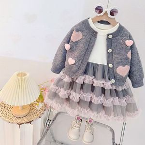 Costume pour filles 2025 Nouveau <span class=keywords><strong>pull</strong></span> cardigan décontracté pour enfants en tissu uni respirant à manches longues Robe de printemps et d'automne pour <span class=keywords><strong>bébé</strong></span> <span class=keywords><strong>fille</strong></span> Douce - Product Image 6