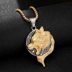Venta al por mayor de joyería vikinga de acero inoxidable 316L, colgantes de animales chapados en oro (lobo, dragón, leopardo), colgante de hacha y cuervo, collar vintage - Product Image 3