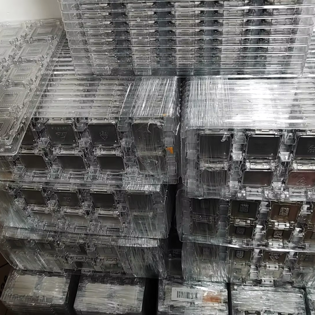 Hot Sale CPUS Core I3-8100 I5-7500 I5-8400 I5- 8500 I5-8600 I7-7700 I7-8700 I7-8700K Six Core CPU LGA1151 Ready Stock