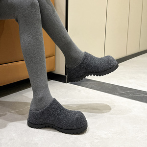 The Final Clog-Style Pantoufles orthopédiques en bois tendre Design à semelle plate - Product Image 5