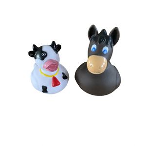 Jouets aquatiques couineurs en plastique pour enfants, personnalisables avec logo, en gros, motifs petit canard jaune, vache, cheval - Product Image 1