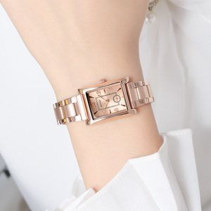 ดีไซน์ที่เรียบหรูและสง่างาม โดดเด่นด้วยความเป็นผู้หญิงในแบบที่มีเอกลักษณ์เฉพาะตัว  ออกแบบมาเพื่อสไตล์ที่หรูหราอย่างอ่อนโยน  ปรับแต่งได้ตามแบรนด์ที่คุณต้องการ - Product Image 2