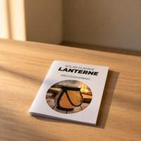Service d'impression de brochures personnalisées Lianhe Packaging en gros, papier couché double face 100 g/m², revêtement UV, estampage à chaud