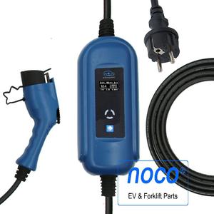 Chargeur numérique domestique standard américain pour véhicules à énergie nouvelle SAE J1772 8A/10A/13A/16A avec prises et fiches commutables - Product Image 4