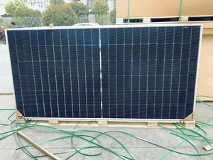 Panneaux solaires photovoltaïques bifaciaux de type N 560w 570w 580w 585w 590W, double vitrage, système de panneaux solaires, stock en UE - Product Image 4