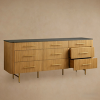 Commode Finnley à neuf tiroirs, moderne, faite à la main en bois massif, de haute qualité pour chambre à coucher, table de toilette