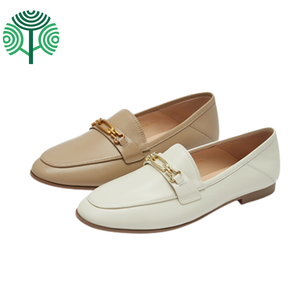 Mocassins plats pour femmes en cuir d'agneau 100%, légers, pour l'été, chaussures de bureau formelles, logo personnalisé, fabrication en usine - Product Image 1