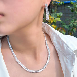 طقم مجوهرات فاخر للعروس مكون من 3 قطع: أقراط وسوار وقلادة، مرصع بالزركون المكعب عالي الجودة - Product Image 2