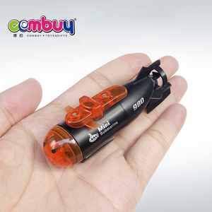 غواصة صغيرة تعمل بالتحكم عن بعد مع إضاءة كهربائية وسرعة عالية - Product Image 3