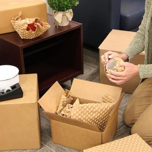 Papier kraft gaufré à <span class=keywords><strong>bulles</strong></span> recyclé <span class=keywords><strong>pour</strong></span> l'emballage de cosmétiques et de soins de la peau - Product Image 6