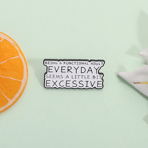 精神上我已经是家里的珐琅别针讽刺工作幽默胸针翻领徽章珠宝礼物给同事朋友 - Product Image 2