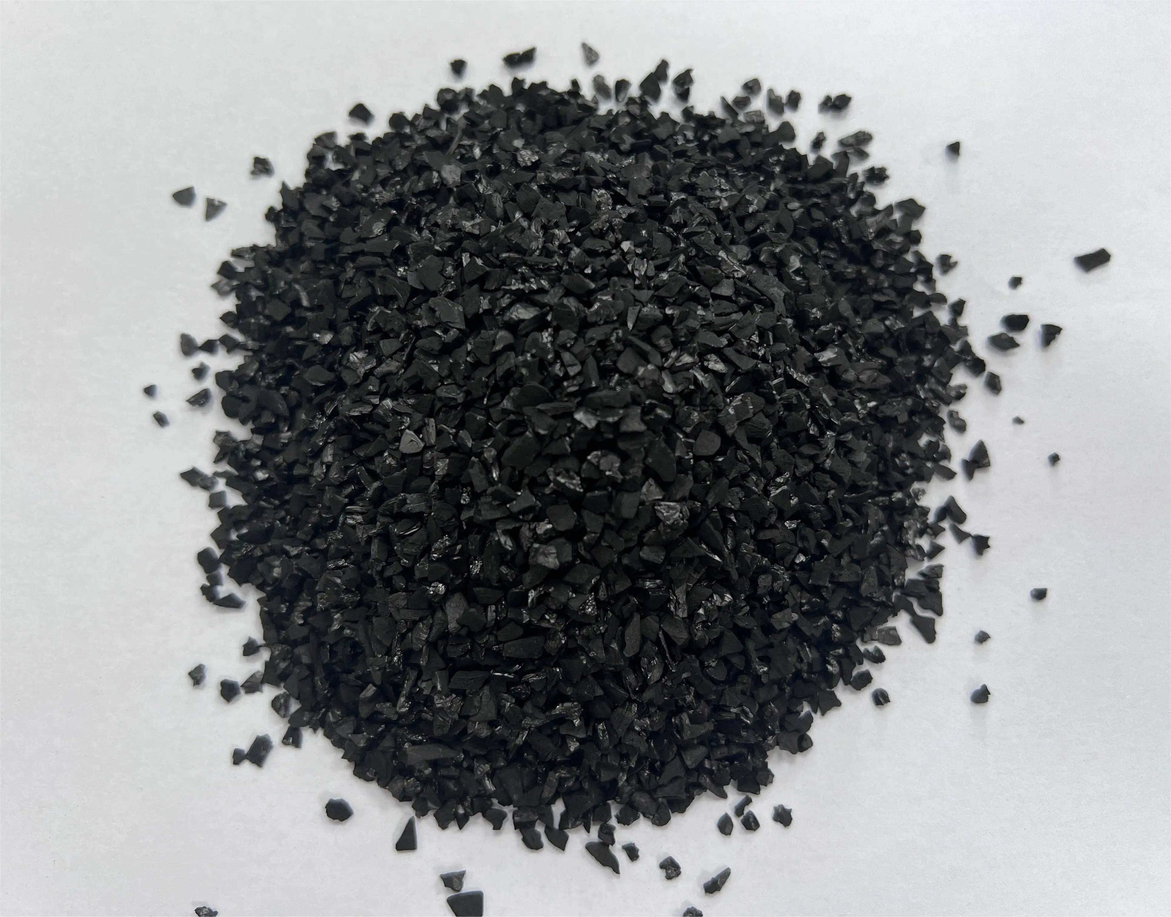 Coconut shell activated carbon particles for decolorizing wastewater treatment and gas treatment have excellent effect