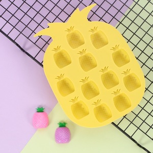 Wholesale Creative Pineapple Ice Lattice Mold DIY Fruit Home Ice Box with Sustainable Feature Ice <b>Maker</b> and Box - Product Image 1