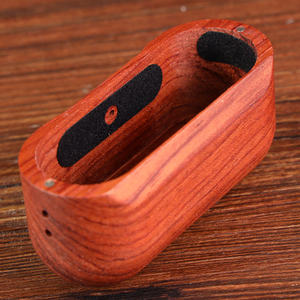 Funda protectora dura de madera de nogal de lujo para <span class=keywords><strong>Apple</strong></span> <span class=keywords><strong>AirPods</strong></span> 4th Pro 3nd 2nd Generation Fundas de carga Cubierta de protección de caída completa - Product Image 5