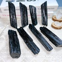 Vente en gros de pierres brutes de tourmaline noire naturelle de haute qualité pour collection, décoration et cadeau