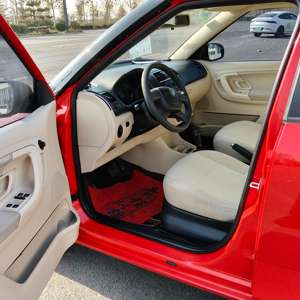 <span class=keywords><strong>Skoda</strong></span> <span class=keywords><strong>Fabia</strong></span> 2013 5 places Voiture rouge Voiture d'occasion <span class=keywords><strong>Automobile</strong></span> chinoise Voiture télécommandée abordable - Product Image 4