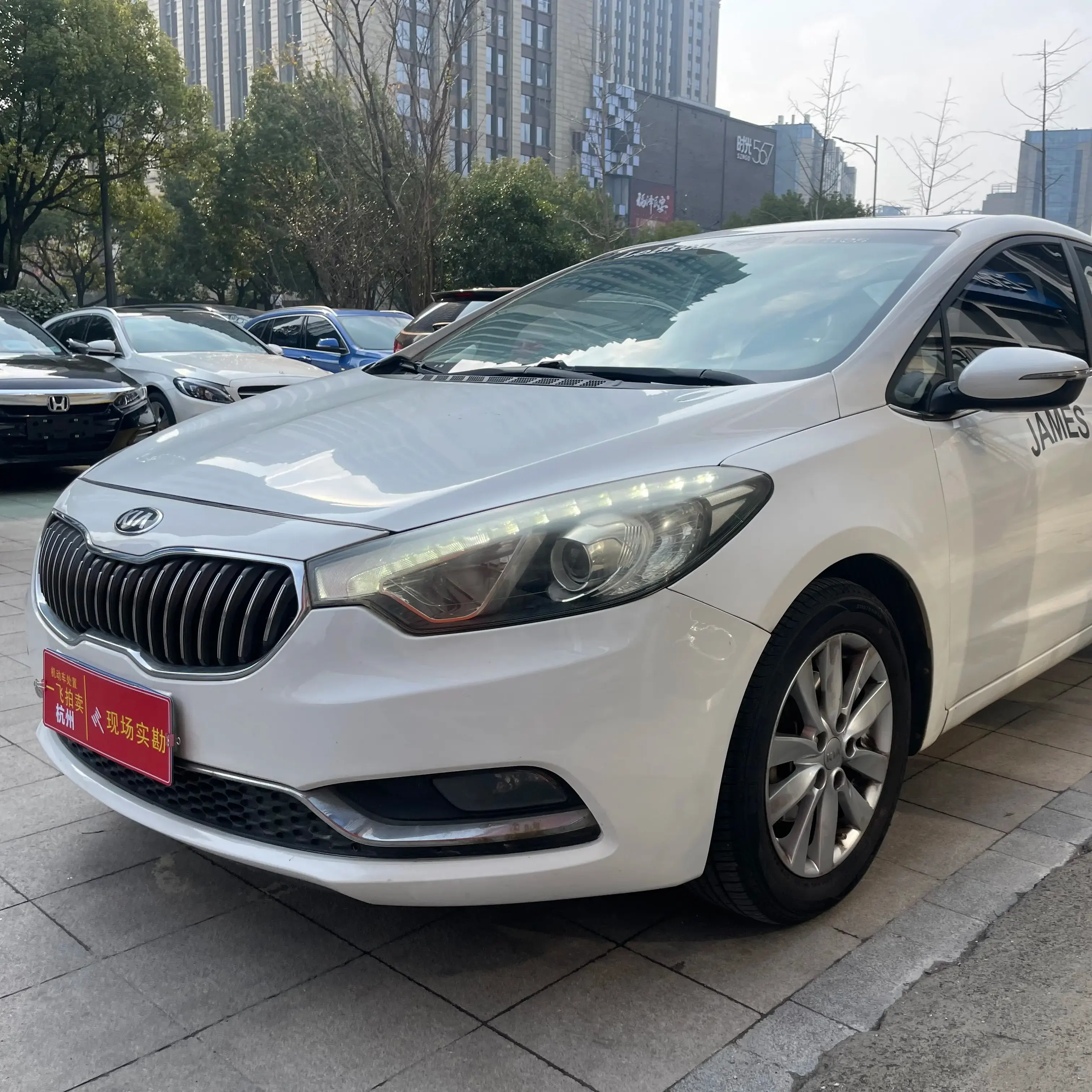 할인 KIA K3 2015 KIA K3 1.6L 수동 GL 저렴한 가격 성인용 가솔린 중고차