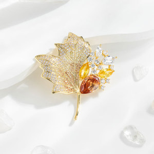 Muyu Maple Leaf Brooch Zinc Alloy Claw Setting Women's Formal Fashion Jewelry - Product Image 2