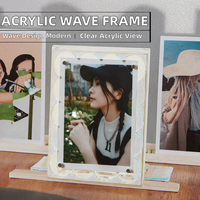 Cadre photo rectangulaire moderne en acrylique et fer avec design incurvé transparent, support de table élégant pour la décoration de la maison/du bureau