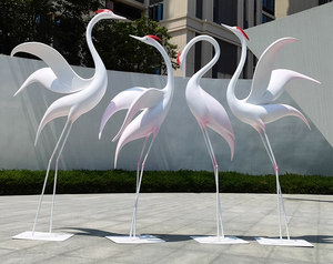 Sculpture d'oiseau grue à couronne rouge en résine réaliste, conçue sur mesure, installation artistique de verdure urbaine avec des thèmes de <span class=keywords><strong>la</strong></span> nature <span class=keywords><strong>et</strong></span> de l'humanité - Product Image 6